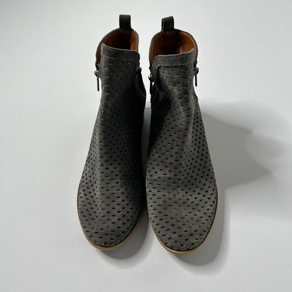 Womens Lucky Brand Gray Suede Leather Perforated Ankle Booties Boots - Picture 2 of 7